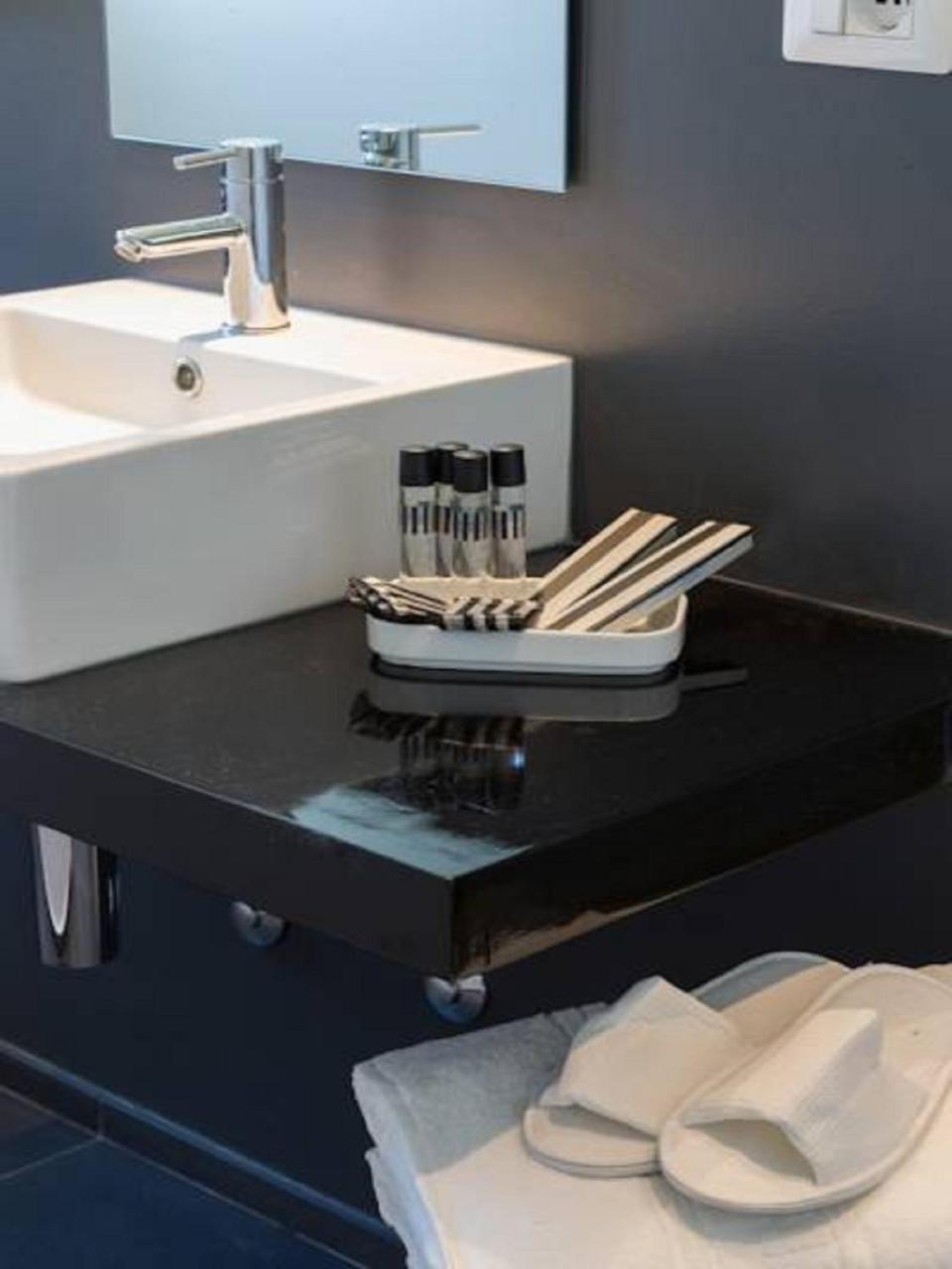 Residence Giardino Riccione Luaran gambar